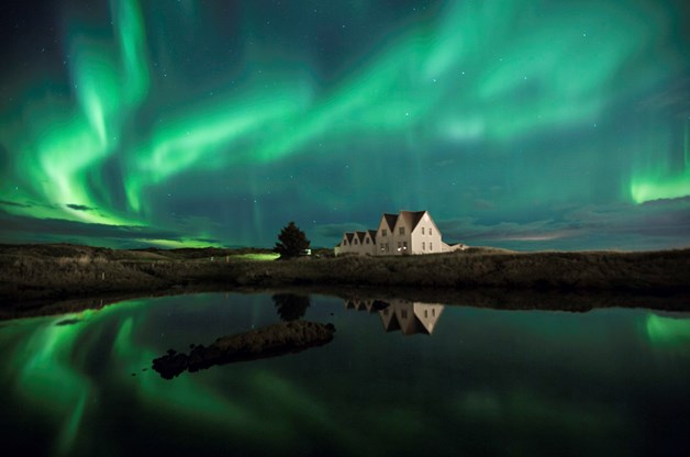 Quand la magie verte danse dans le ciel, tu sais que tu es au bon endroit au bon moment.