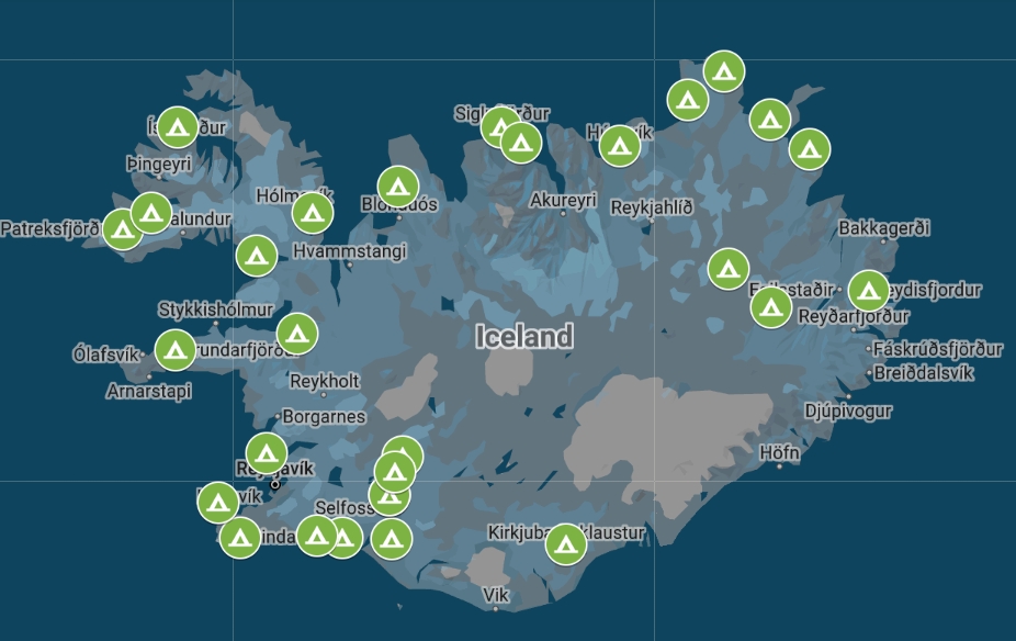 Carte des campings en Islande avec points sélectionnés pour visualiser les campings potentiellement inclus dans la Camping Card